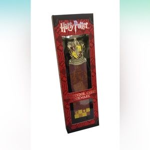 NWT the Noble Collection Harry Potter Gryffindor Crest Bookmark